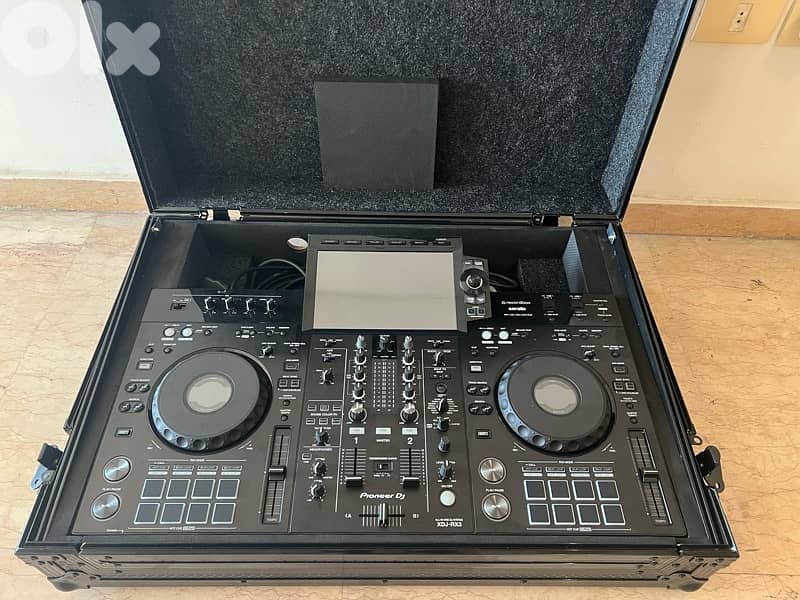 Pioneer XDJ-RX3 + UDG Hardcase 0