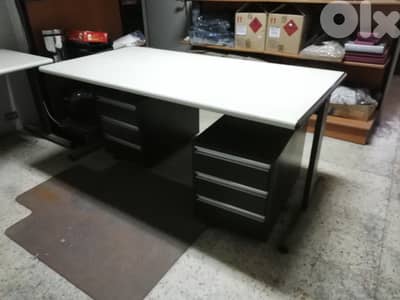 Office desks with drawer sets for sale