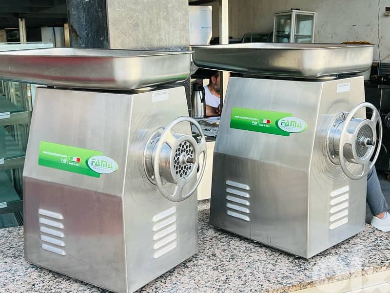 مكنات لحمة 32ايطالي فامة موديل جديد بلازيت كفالة سنة 0