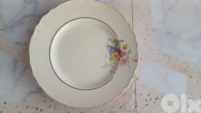 صحن بريطاني انتيك 0