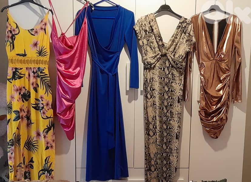 117 Pieces: Lot of Women Clothing, Shoes, and Accessories for Sale 0