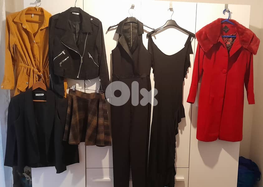 117 Pieces: Lot of Women Clothing, Shoes, and Accessories for Sale 2