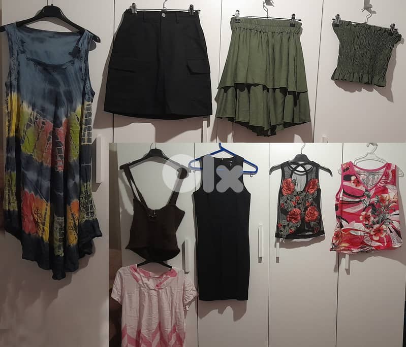 117 Pieces: Lot of Women Clothing, Shoes, and Accessories for Sale 7