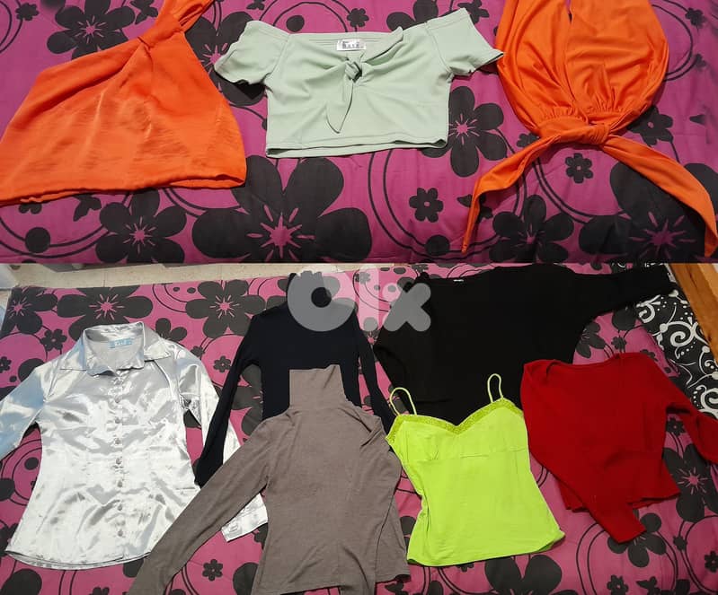 117 Pieces: Lot of Women Clothing, Shoes, and Accessories for Sale 9