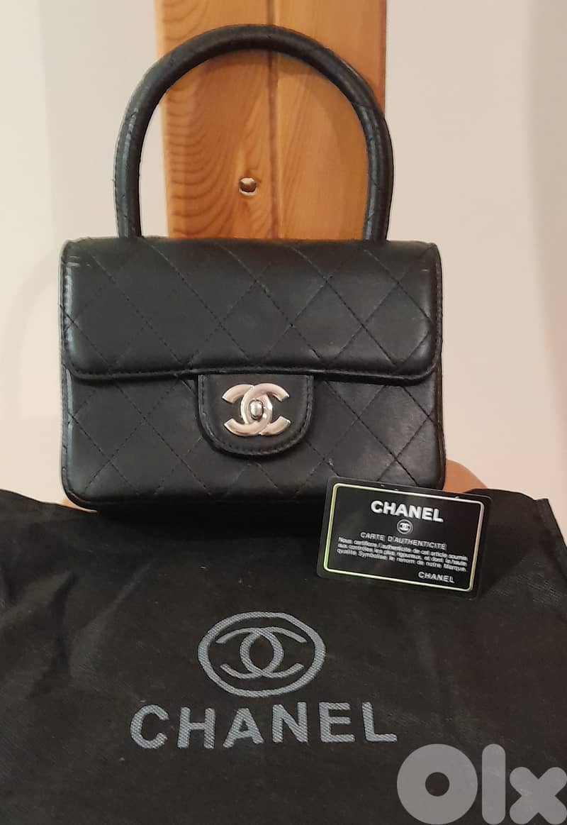 117 Pieces: Lot of Women Clothing, Shoes, and Accessories for Sale 16