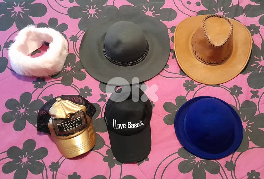 117 Pieces: Lot of Women Clothing, Shoes, and Accessories for Sale 19