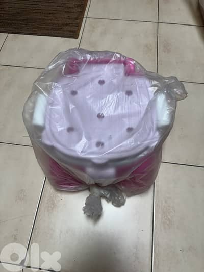 Pot pour les bébés for sale almost new