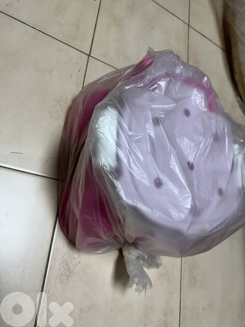 Pot pour les bébés for sale almost new 1