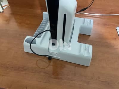 ps5 stand with 2 cooling fans and 2 dualsholck charging docks