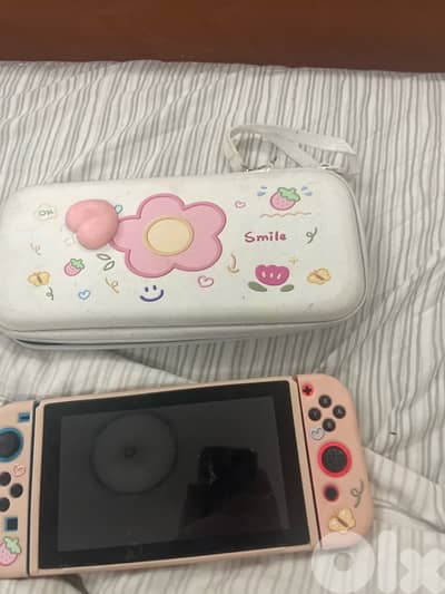 nintendo switch 1 with case and cover