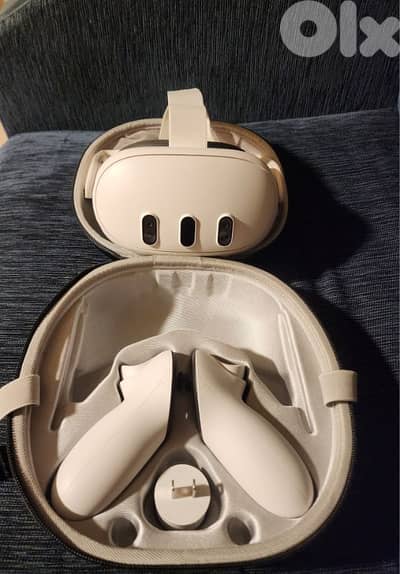 Oculus Meta Quest 3 with special case