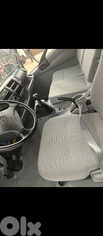 Hino 300 زيرو كلم وتسجيل عال ١٥٠٠ 3