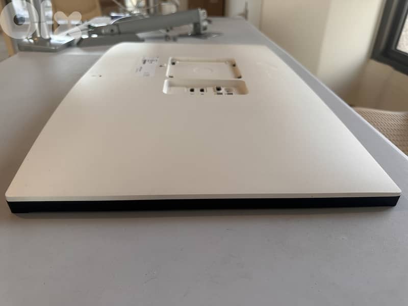 LG 27 Inch 4K UHD UltraFine IPS Monitor 60Hz | 27UP850N-W 5