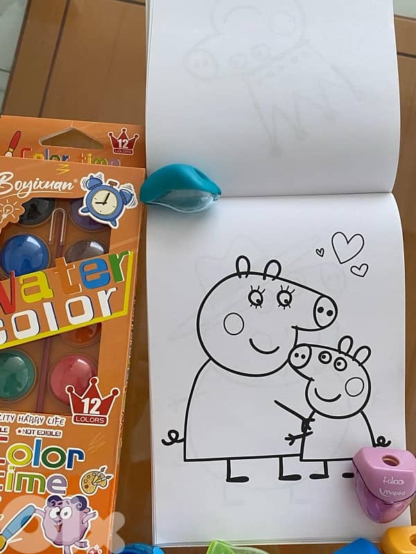 Peppa Pig coloring book + other school stationary 0