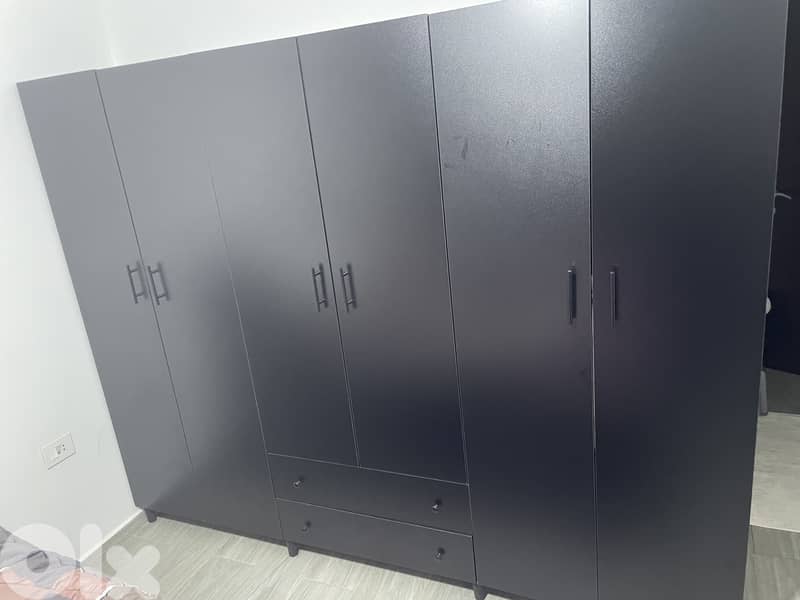 Black cabinet 6 doors 0