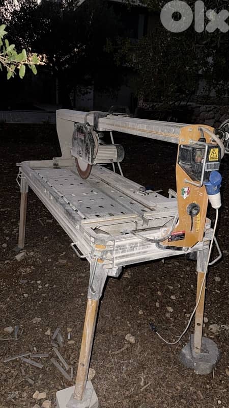 منشار حجر وبلاط 1