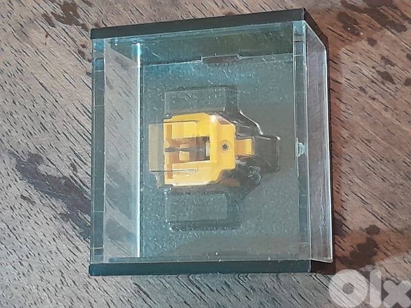 aiguille du table tournante . 0