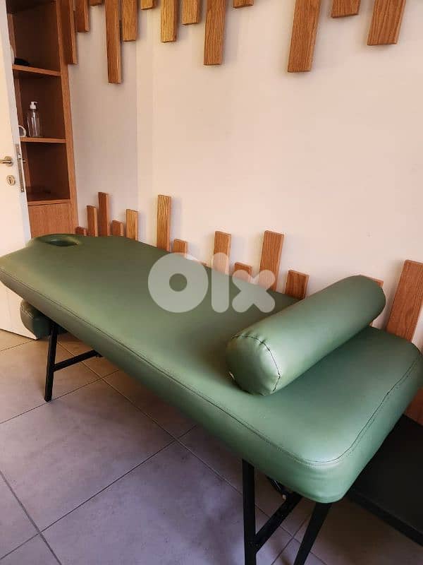 Massage Chariots in Very Good Condition 0