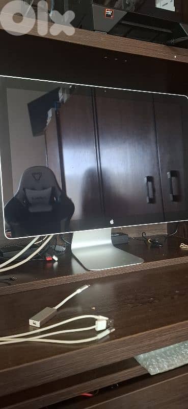 Apple Monitor 24inch Full HD 2