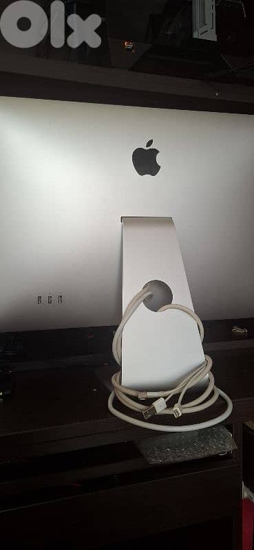 Apple Monitor 24inch Full HD 4