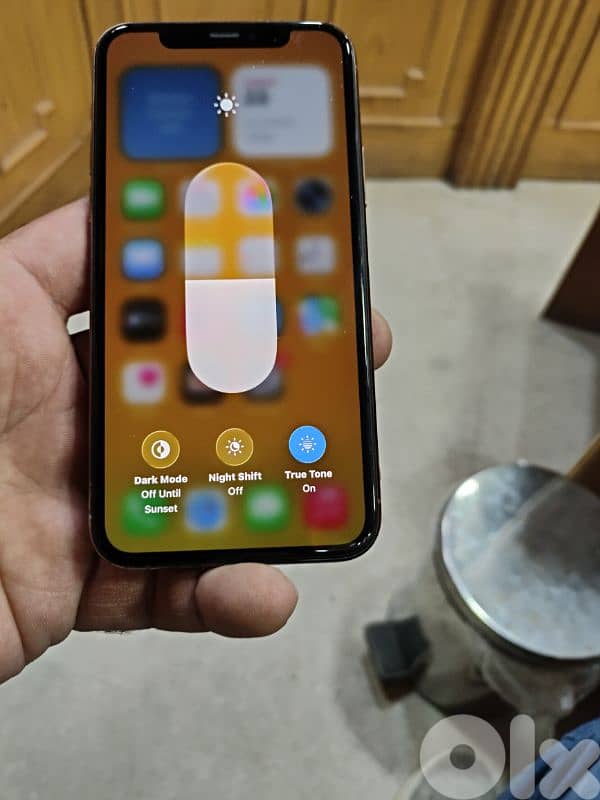 iphone 11 pro 2