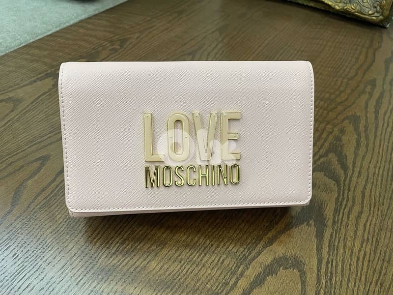 Love moschino 2