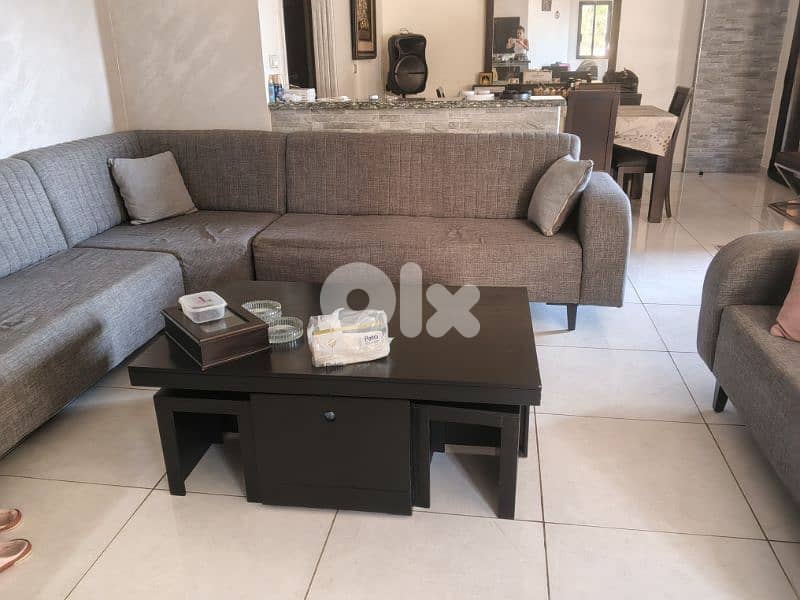 زاوية  مع طاوله 1