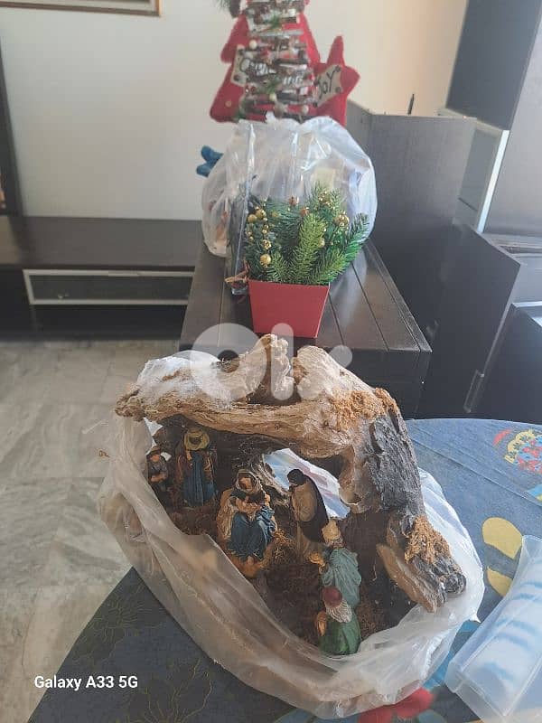 اغراض شجرة ميلاد مع الاضوية 0