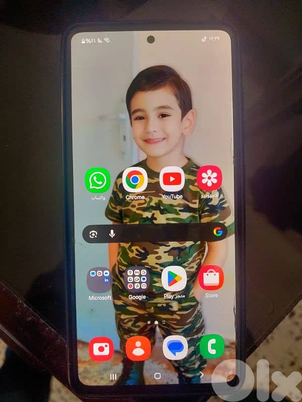 نظيف مع شاحن ٧٦٥١٠٤٦٤ 0