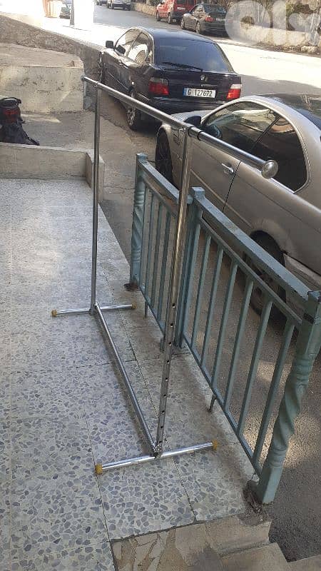 مانيكان وستاندات وتعاليق للبيع 2