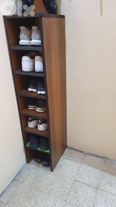 درف  أحذية بس ١٠  دولار طول ١٢٧ وغمق  ٣٦  ارتفاع ٢٩  بيروت    ٠٣٧٢٣٨٩٥