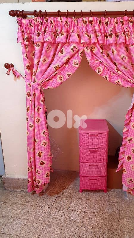 برداية زهري للمطبخ مع خشب  سميك و كل اغراضه ٣٠$ طول ٢١٥ عرض ١٥٢ بيروت 3