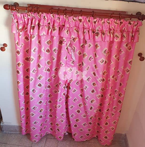 برداية زهري للمطبخ مع خشب  سميك و كل اغراضه ٣٠$ طول ٢١٥ عرض ١٥٢ بيروت 6