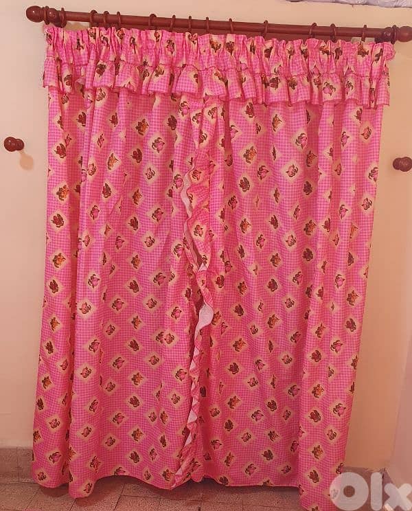 برداية زهري للمطبخ مع خشب  سميك و كل اغراضه ٣٠$ طول ٢١٥ عرض ١٥٢ بيروت 8