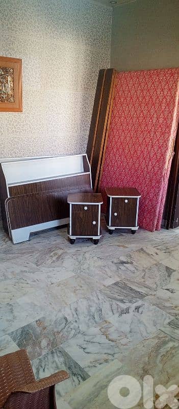 للبيع تخوت ثنين. تواليت مع ثنين كومدينات سعر 50$