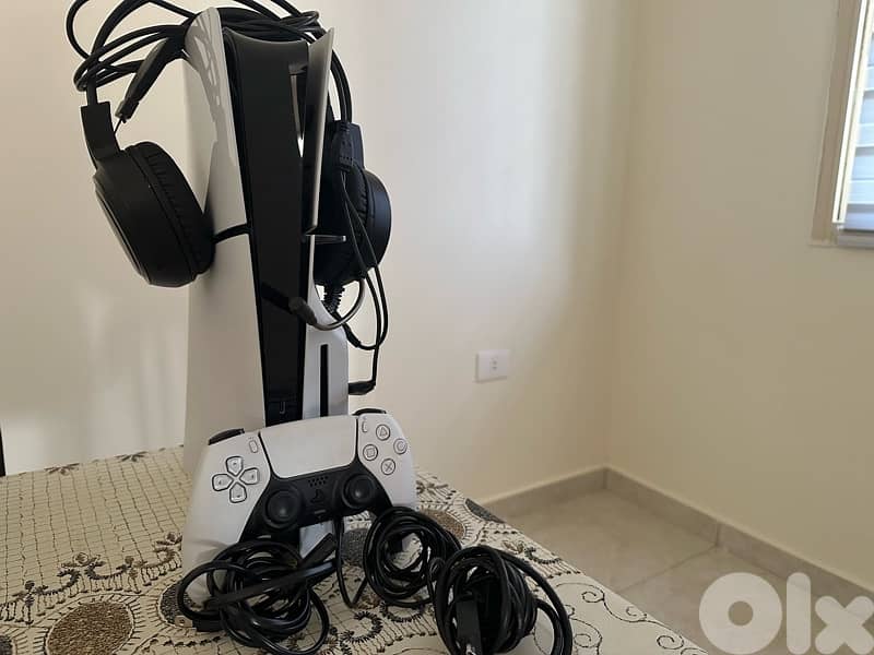 Ps5 slim + headset barely used 0