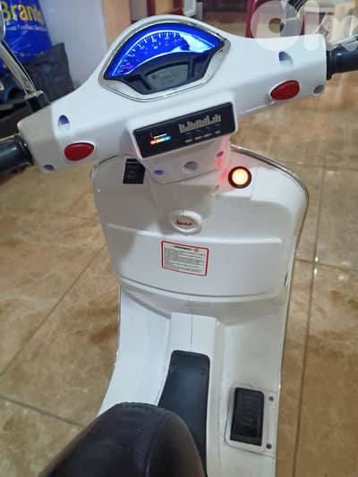 moto vespa for kids like new