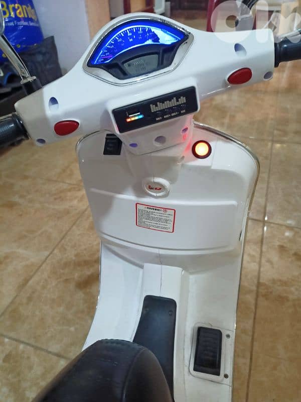 moto vespa for kids like new 0