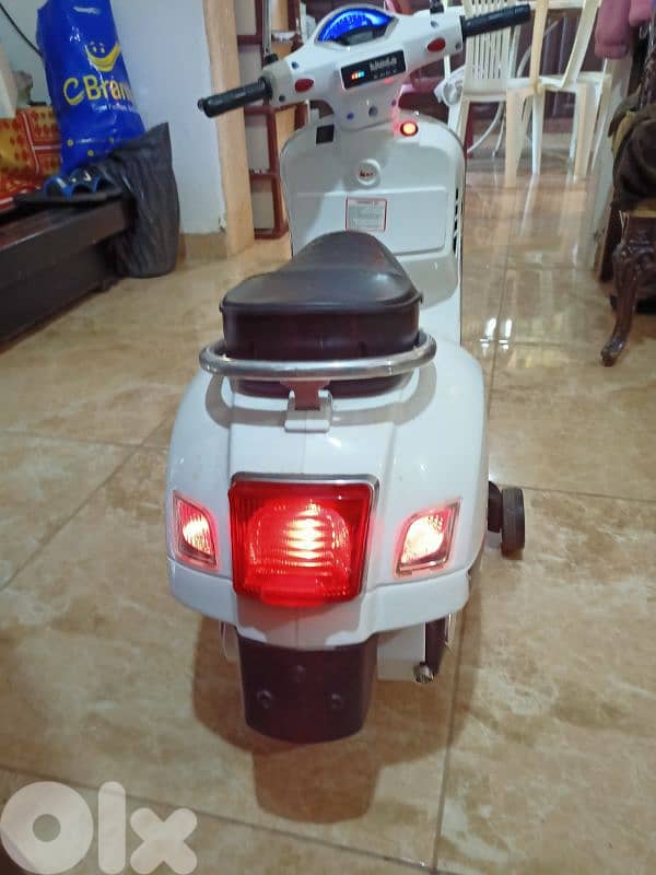 moto vespa for kids like new 1