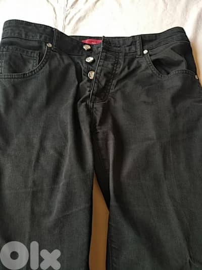Zara jeans pant (black) - Not Negotiable