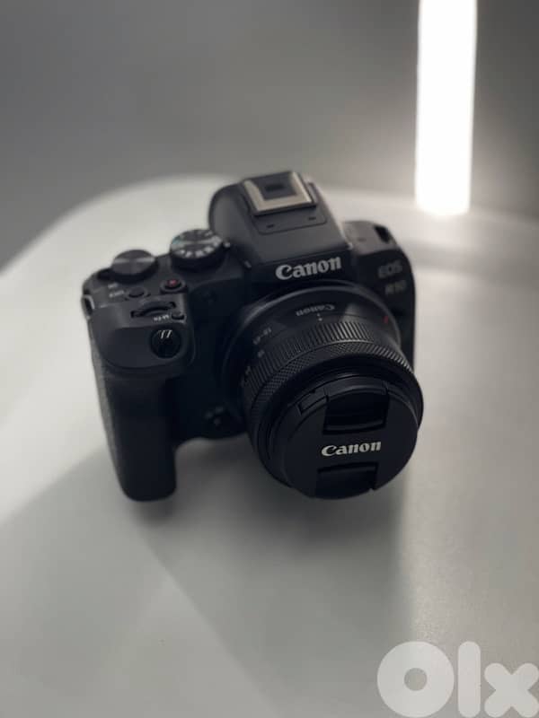 Canon EOS R10 + DJI RS3 Mini Gimbal 1