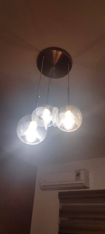 ثريات مودرن عدد ٣ شبه جداد  مع ٣ برادي مودرن 5