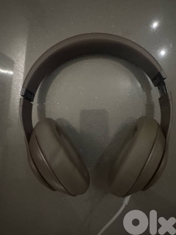 beats audio headphones 0