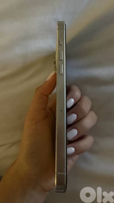 IPHONE 15 pro max 256- like new