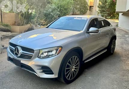 Mercedes GLC 300 4matic Coupe  AMG LINE Clean Carfax