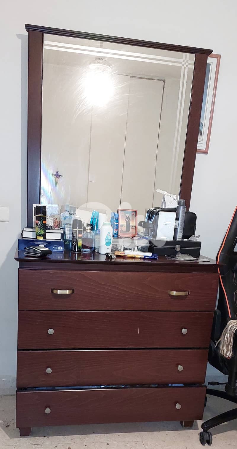 غرفة نوم مستعملة للبيع 5