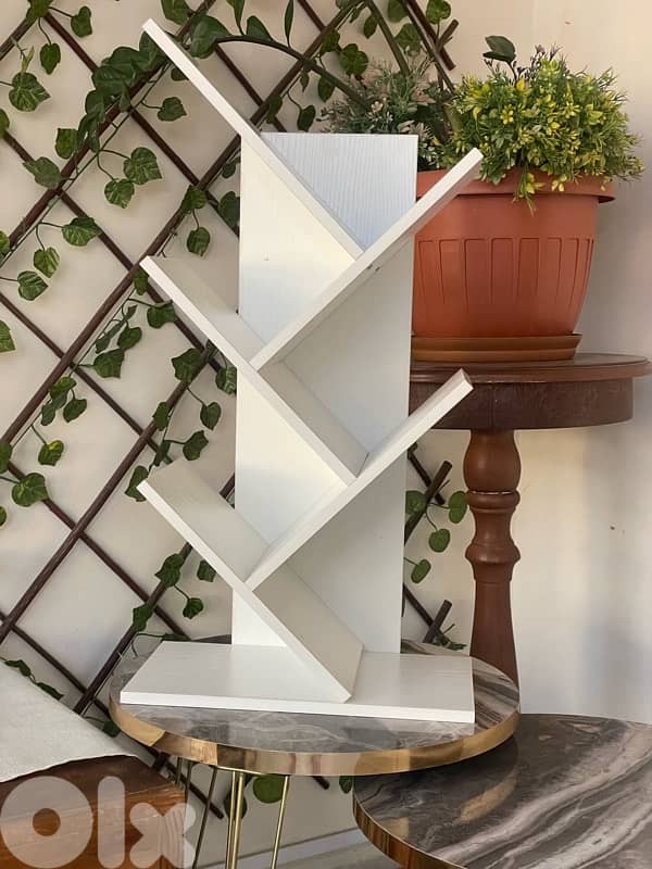 tree bookshelf 0