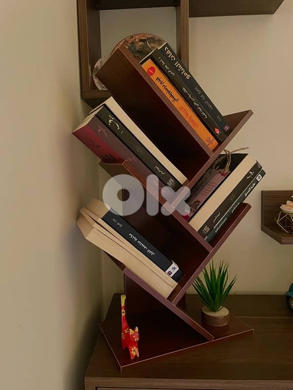 tree bookshelf 2