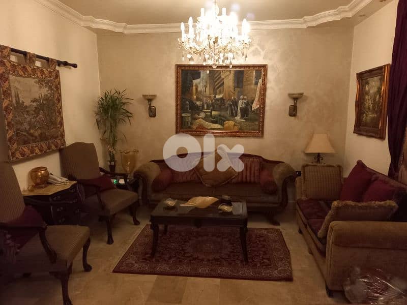 Full Salon in very good condition. 0