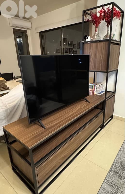 tv unit 0